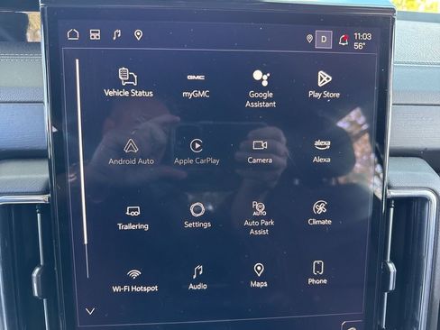 Used 2025 GMC Yukon Denali image 34