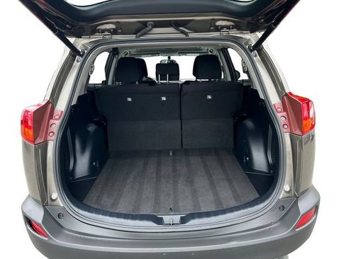 Used 2015 Toyota RAV4 XLE AWD/4WD image 18