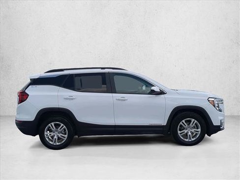 Certified 2023 GMC Terrain SLE w/ Driver Convenience Package FWD image 4