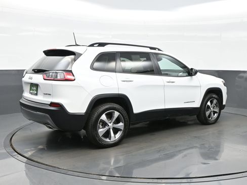 Used 2022 Jeep Cherokee Limited image 6