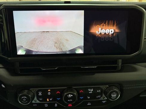 New 2026 Jeep Gladiator Sahara image 16