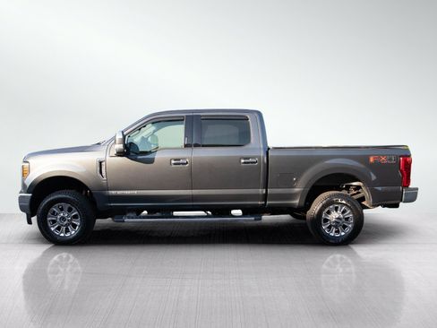 Used 2019 Ford F350 XLT w/ XLT Premium Package AWD/4WD image 2