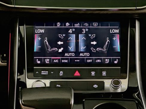 Used 2019 Audi Q8 Premium Plus w/ Premium Plus AWD/4WD image 13