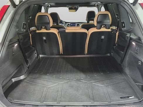 Used 2017 Volvo XC90 T6 Inscription w/ Vision Package image 37