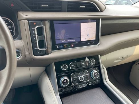 Used 2021 GMC Yukon XL Denali AWD/4WD image 11