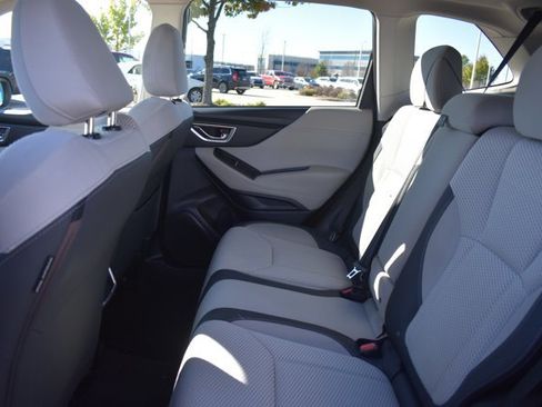 Used 2019 Subaru Forester Premium image 16
