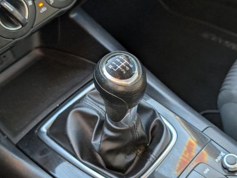 Used 2016 MAZDA MAZDA3 i Sport w/ Preferred Equipment Package image 39