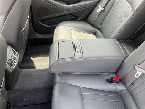 Used 2016 Hyundai Genesis 3.8 AWD/4WD image 13