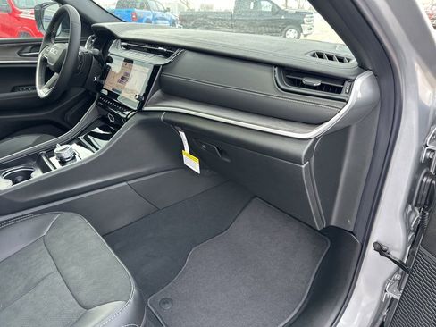 New 2026 Jeep Grand Cherokee Altitude image 55