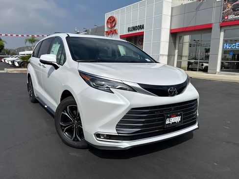 New 2026 Toyota Sienna Platinum AWD/4WD image 2