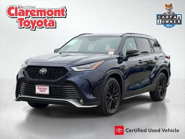 Certified 2025 Toyota Highlander XSE AWD/4WD image 1