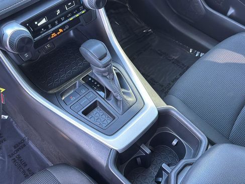 Certified 2023 Toyota RAV4 LE image 21
