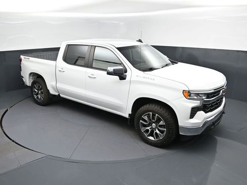 Used 2023 Chevrolet Silverado 1500 LT AWD/4WD image 37