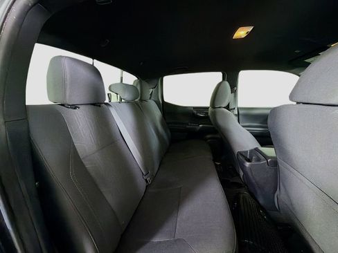 Used 2019 Toyota Tacoma TRD Sport image 27