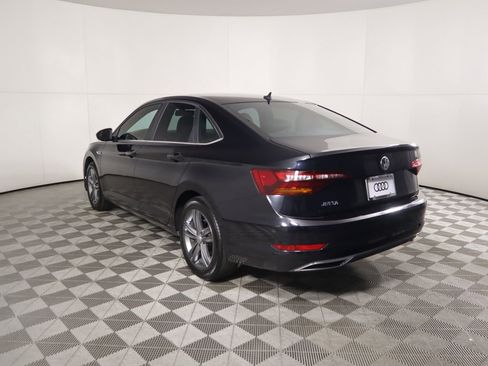 Used 2019 Volkswagen Jetta R-Line w/ R-Line Cold Weather Package image 7