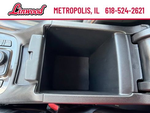 Used 2023 GMC Acadia AT4 w/ Preferred Package AWD/4WD image 18