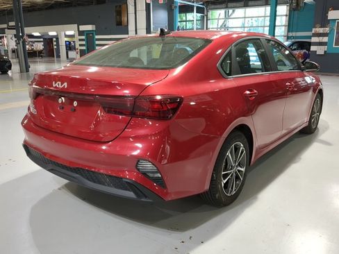 Used 2023 Kia Forte LXS w/ LXS Technology Package FWD image 8