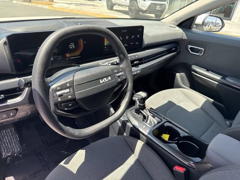 Used 2025 Kia K4 FWD image 12