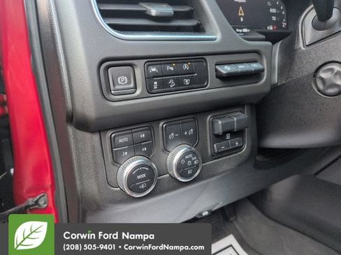 Used 2023 GMC Yukon XL AT4 w/ AT4 Premium Plus Package AWD/4WD image 13