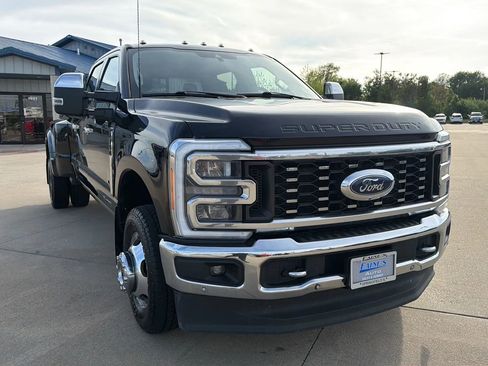 Used 2023 Ford F350 Lariat w/ Lariat Ultimate Package AWD/4WD image 36