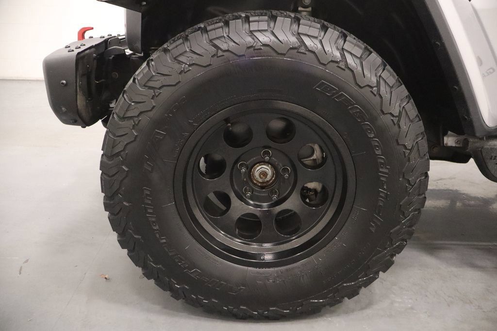 Used 2020 Jeep Gladiator Rubicon w/ Dual Top Group AWD/4WD image 25