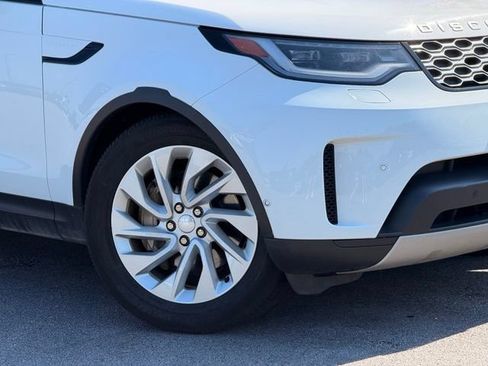 Used 2024 Land Rover Discovery S AWD/4WD image 2