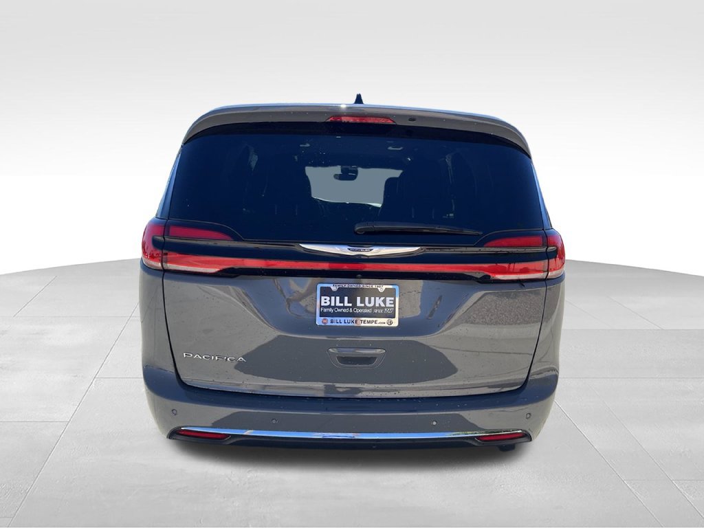 Used 2025 Chrysler Pacifica Select FWD image 9