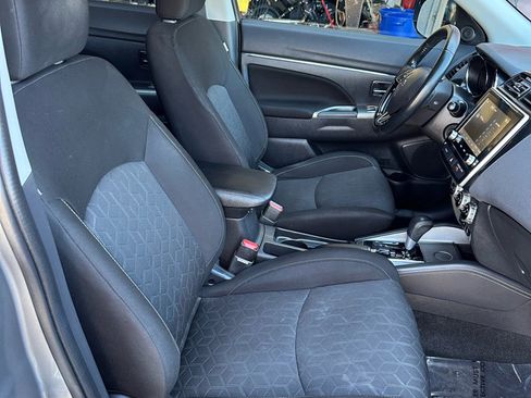 Used 2021 Mitsubishi Outlander Sport SE image 18