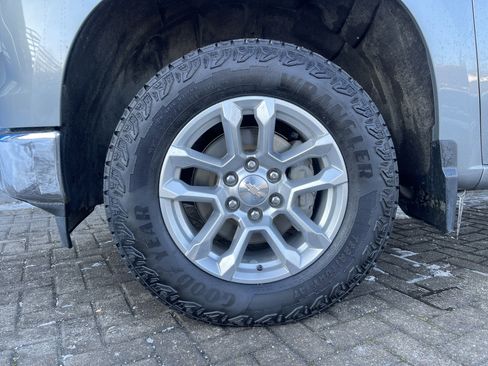 Used 2023 Chevrolet Silverado 1500 LT w/ Protection Package image 11