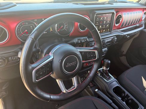 Used 2022 Jeep Wrangler Rubicon w/ LED Lighting Group AWD/4WD image 17