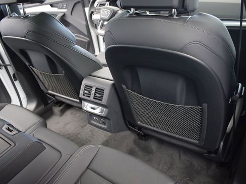 Certified 2025 Audi Q5 2.0T Premium Plus w/ Premium Plus Package image 18