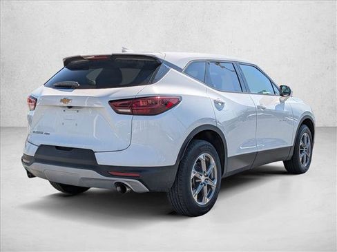 Used 2025 Chevrolet Blazer LT image 5