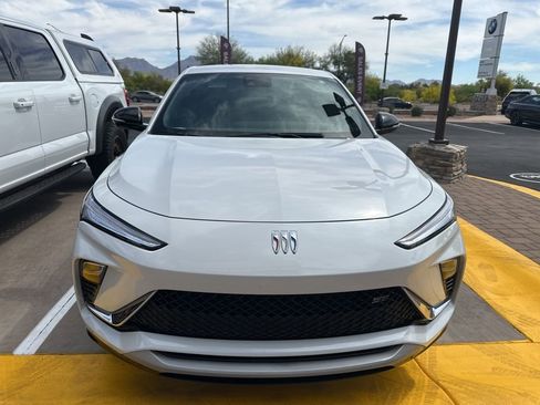 Used 2024 Buick Envista Sport Touring w/ Convenience I Package image 2