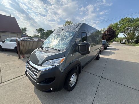 Used 2023 RAM ProMaster 2500 w/ Premium Appearance Group image 6