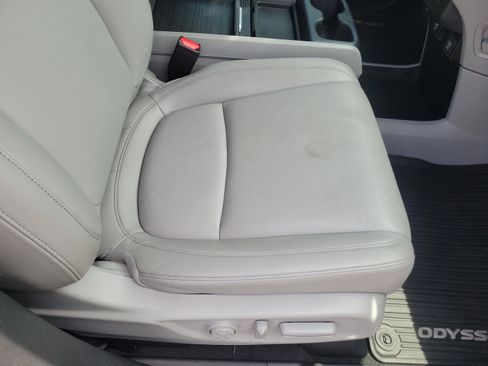 Used 2024 Honda Odyssey Touring image 19