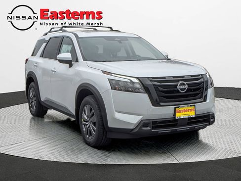 New 2025 Nissan Pathfinder SV w/ SV Premium Package image 6