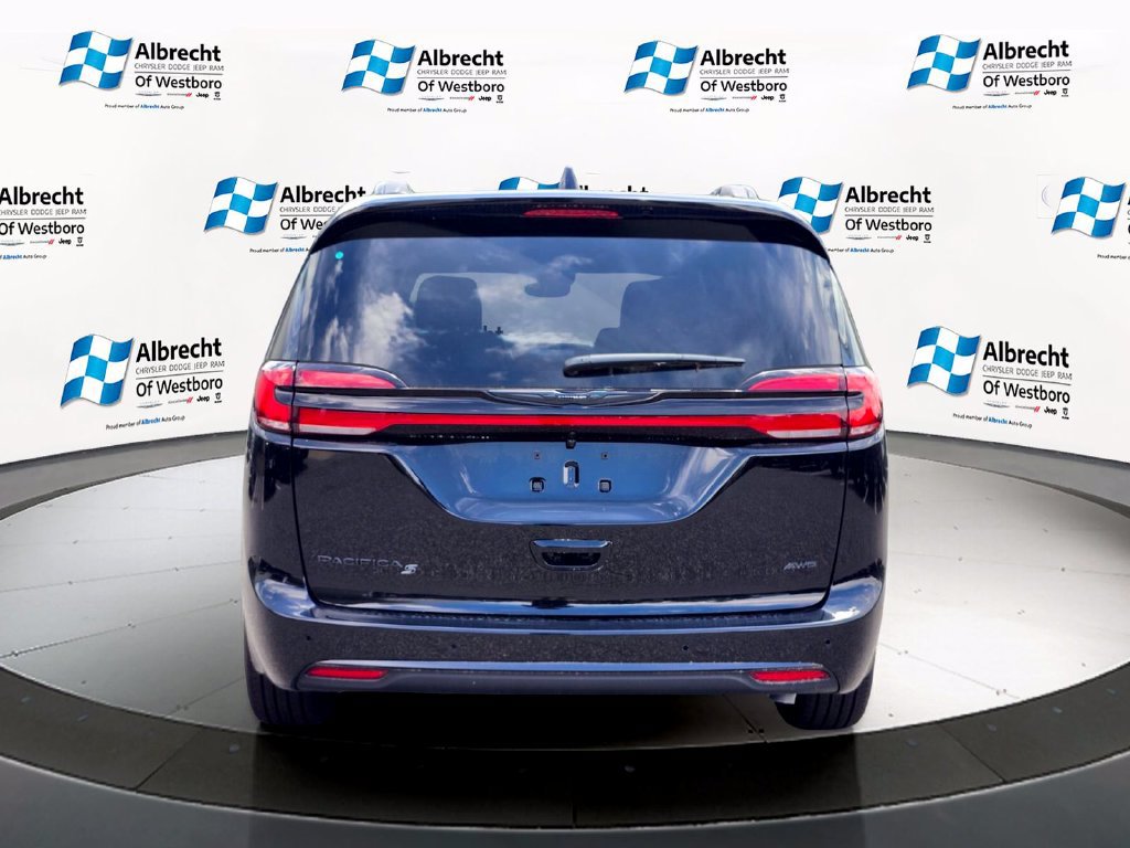 New 2026 Chrysler Pacifica Select w/ S Appearance Package AWD/4WD image 4