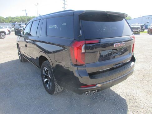 New 2026 GMC Yukon XL AT4 Ultimate AWD/4WD image 6