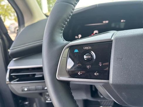 Certified 2025 Nissan Murano SV image 13