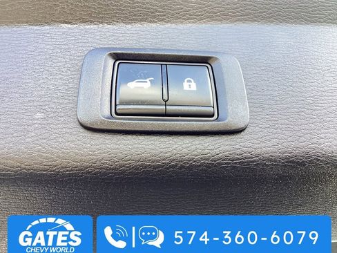 Used 2025 Mitsubishi Outlander SE FWD image 11