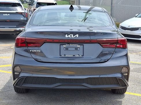 Certified 2023 Kia Forte LXS FWD image 6