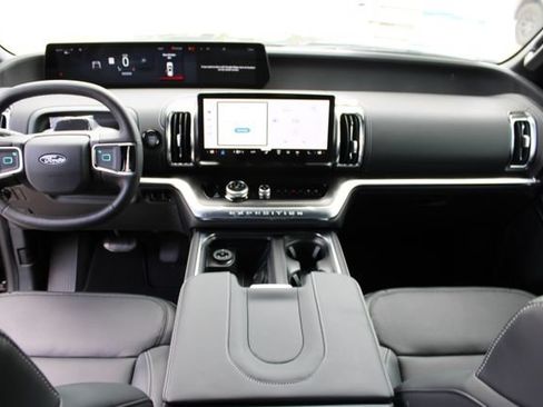 New 2027 Ford Expedition Max Platinum w/ Stealth Appearance Package AWD/4WD image 10