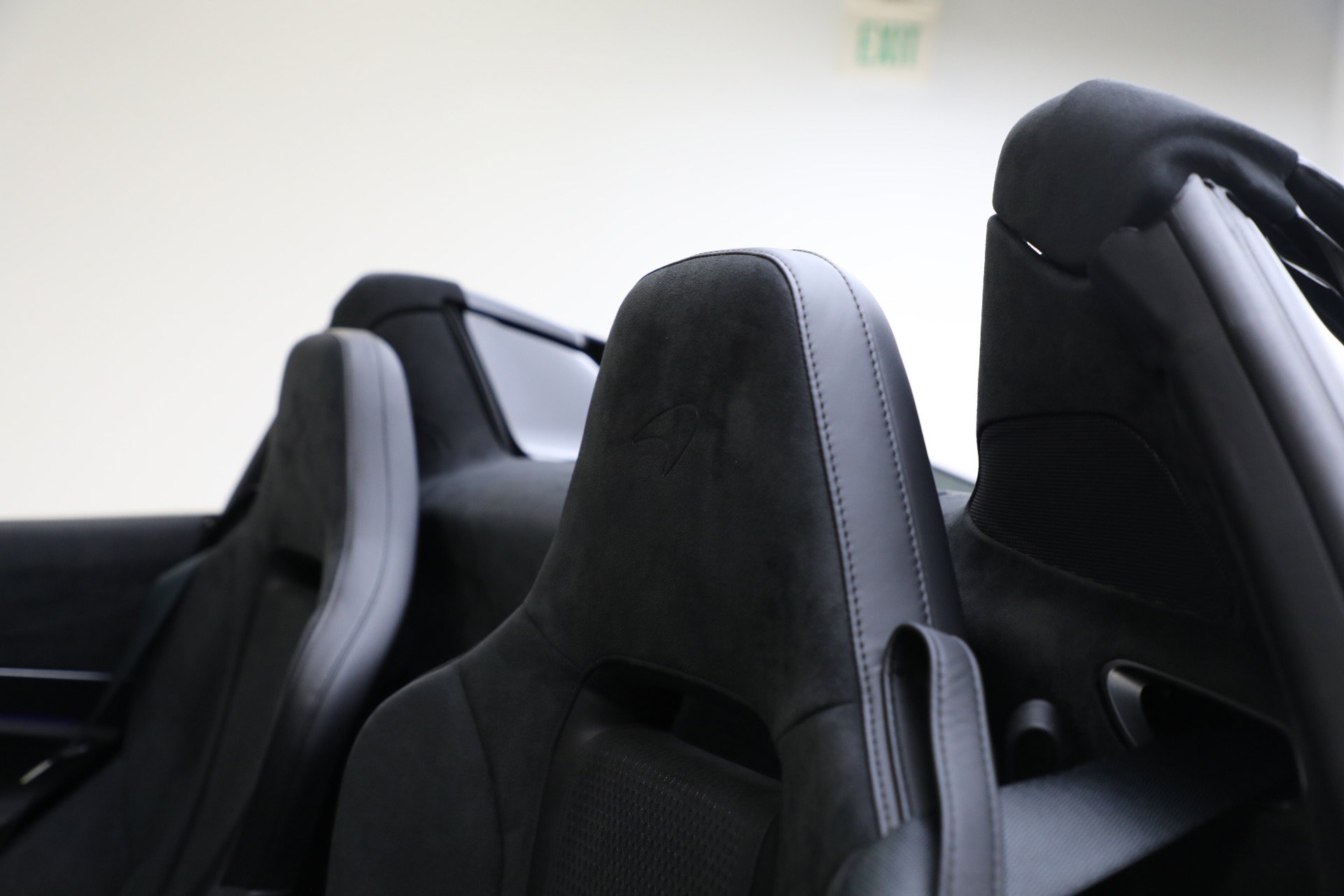 Used 2024 McLaren 750S Spider RWD image 34