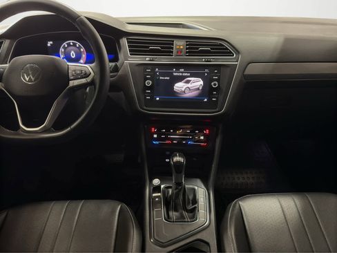 Used 2022 Volkswagen Tiguan SE image 18