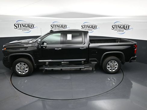 Used 2024 Chevrolet Silverado 2500 High Country w/ High Country Premium Package AWD/4WD image 28