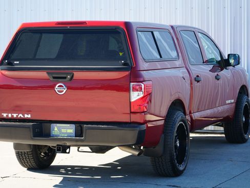 Used 2017 Nissan Titan S image 41