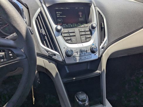 Used 2017 GMC Terrain SLE AWD/4WD image 10