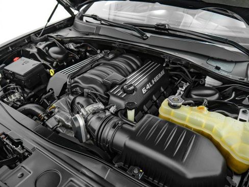 Used 2012 Chrysler 300 SRT8 w/ 19-Premium Speaker Group image 46