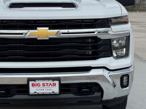 Used 2025 Chevrolet Silverado 2500 LT w/ Convenience Package image 5