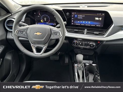 New 2026 Chevrolet Trax LT w/ Driver Confidence Package image 12